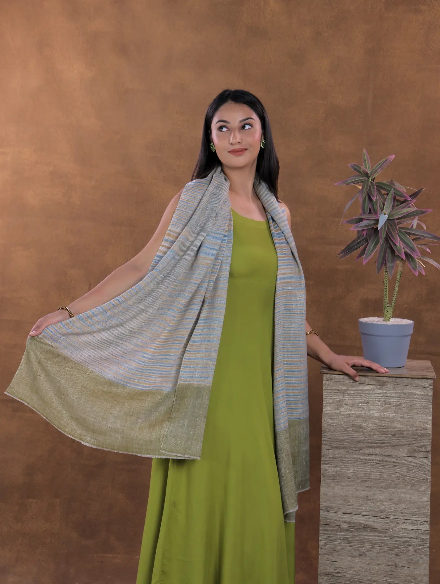 Shawl Green