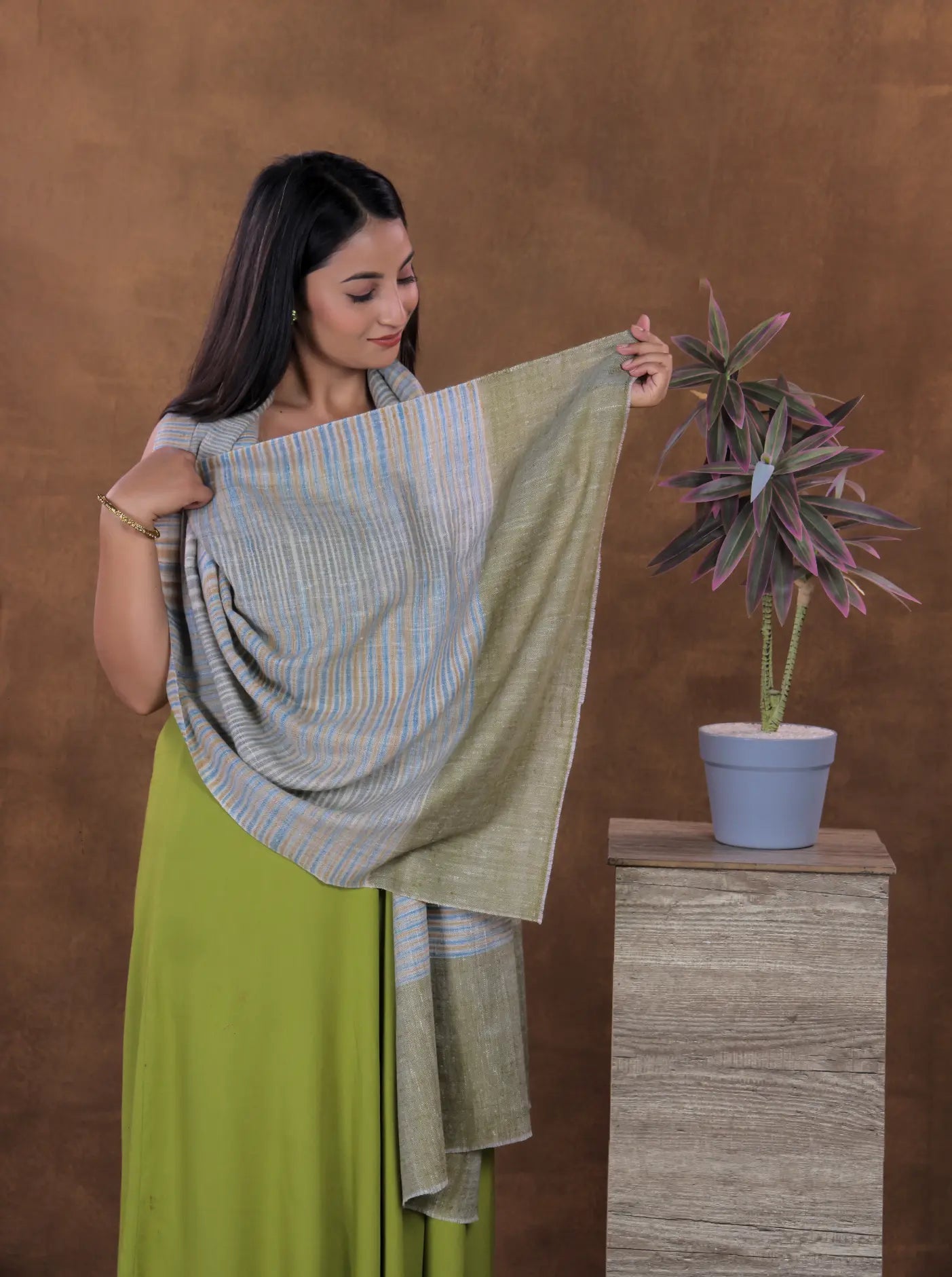 Shawl Green